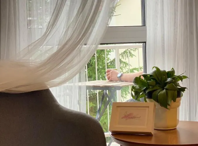 Tuenderpart Apartment Eger